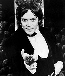 Raul Julia.jpg