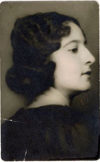 Lola Alvarez.jpg