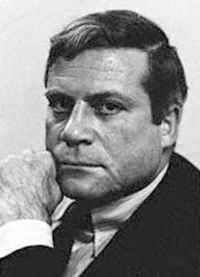Oliver Reed.jpg