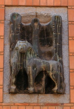 Escultura de Oteiza en la Cámara de Comercio de Córdoba.